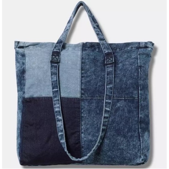 torrid Handbags - EUC🔷Torrid Denim Woven Fabric Tote Bag